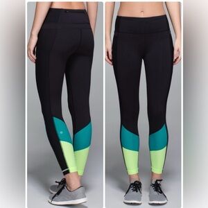 Lululemon Womens 4 Black Blue Tropics Clear Mint High Rise Trail Bound 7/8 Tight